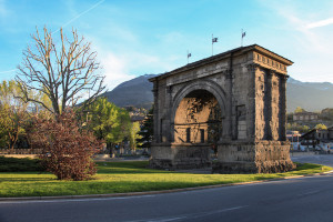 Augustus und das Aostatal 1-Aosta-Arco-dAugusto-Foto-Enrico-Romanzi-300x200 Augustus und das Aostatal