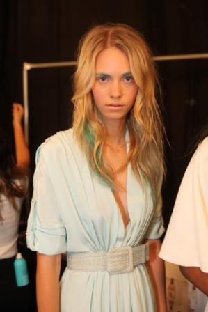 New York Fashion Week Badgley Mischka Frühjahr/Sommer 2015 Kollektion Hairstyling von Peter Gray für Moroccanoil® Badgley-Mischka New York Fashion Week Badgley Mischka Frühjahr/Sommer 2015 Kollektion Hairstyling von Peter Gray für Moroccanoil®