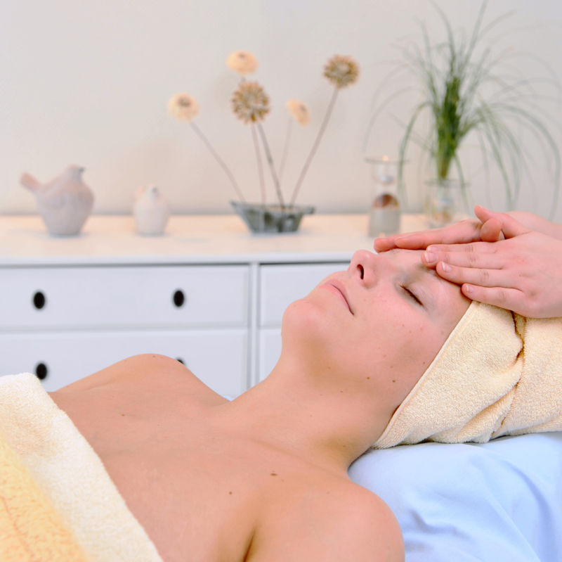 Badhotel-Sternhagen-Spa-k Badhotel Sternhagen: Hochwertige Produkte von THALGO COSMETIC und Hanni Glatt im Original Nordsee-Thalasso-Spa