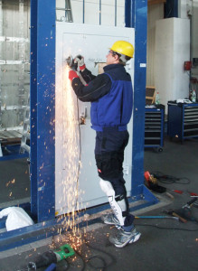 FOTO-219x300 Massive Stahltür der Serie S4 HighSecurity wurde in der höchsten Schutzklasse in RC5 und RC6 gemäß Europäischer Norm geprüft