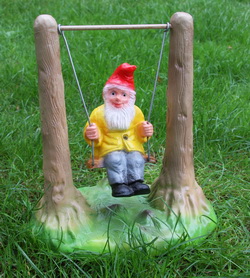 Gartenfiguren: Warum sind Zwerge im Garten? Gartenfiguren-fuer-den-Vorgarten Gartenfiguren: Warum sind Zwerge im Garten?
