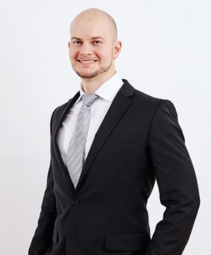 Dr.-Frank-Zastrow_om Oberkiefer und Implantat – ein Dream-Team?