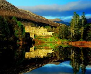 BallynahinchCastle-Exterior-300x243 Whiskyreise und Schlosshotels Irland
