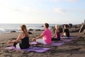 Indigourlaub: Zehn Jahre Yoga, Qi Gong und Bewusstseinstraining an besonderen Orten big_indigo_012_für-Portale-300x200 Indigourlaub: Zehn Jahre Yoga, Qi Gong und Bewusstseinstraining an besonderen Orten