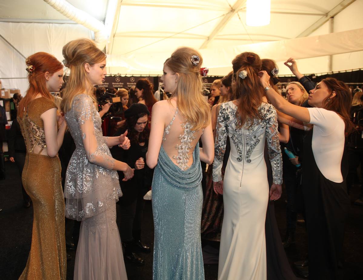 New York Fashion Week Badgley Mischka Fall/Winter 2015 Hair Design by Peter Gray für Moroccanoil 2 New York Fashion Week Badgley Mischka Fall/Winter 2015 Hair Design by Peter Gray für Moroccanoil