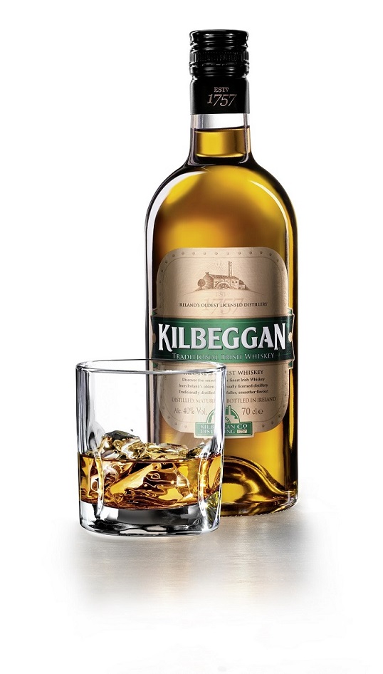 Kilbeggan-Irish-Whiskey_Freisteller-mit-Glas Mit Kilbeggan Irish Whiskey den St. Patrick's Day erleben