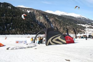 snowkiten-300x200 Kitejunkie.com auf der Snowkite Open 2015 am Reschensee