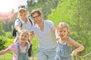 Nördlicher-Schwarzwald_Calw_Familie_Condeon-300x200  Muttertag 2015 mit Tipps von piroth.kommunikation - Gläser Gravieren, Picknick am See und Entspannen im waldSPA