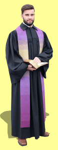 Thomastalar-violett-m-116x300 Priesterkleidung: Qualitätswaren bei Gewandschneiderei Wasmer