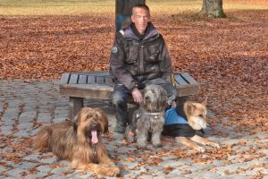 Fachvortrag am 5. Mai: „Sozialarbeit auf den Hund gekommen?!“ Ausschnitt_Wedi_Vidisha_Thimpa_Nagano-2-300x200 Fachvortrag am 5. Mai: „Sozialarbeit auf den Hund gekommen?!“