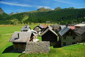 Traditionsreich und wohlschmeckend: Feiern auf Ossolanisch 1-Alpe-Devero-300x200 Traditionsreich und wohlschmeckend: Feiern auf Ossolanisch