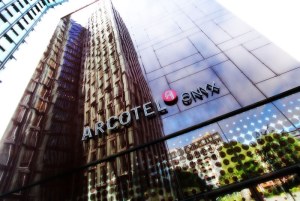 ARCOTEL_Onyx_Hamburg_Außenansicht-300x201 ARCOTEL Onyx ist offizielles Partnerhotel des SPORT BILD-Awards 2015
