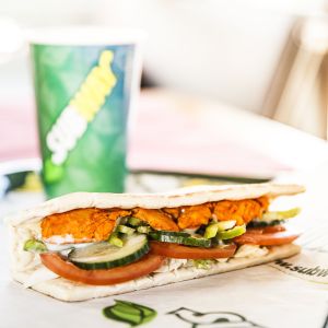 Würziges Geschmacks-Special bei Subway Bei-Subway-weht-ein-Hauch-von-Indien_das-neue-Tandoori-Chicken-300x300 Würziges Geschmacks-Special bei Subway