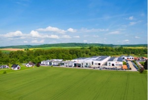 FingerHaus-300x203 Creditreform Kassel dokumentiert außergewöhnlich gute Bonität des Unternehmens. Die FingerHaus GmbH aus Frankenberg erhält erneut Bonitätszertifikat „CrefoZert“ 