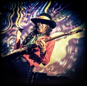 Randy-Hansen_Tourplakatmotiv_Foto-Cristina_Arrigoni_Photography_kleiner_online-300x297 Hendrix-Tribute-Act Randy Hansen huldigt Jimi und stellt neue, eigene Songs live vor