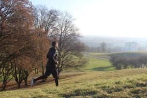 Fit durch die kalte Jahreszeit - Sportliche Schlechtwetter-Tipps vom Profi SkyStudioMunich_Outdoor_Laufen_web-300x200 Fit durch die kalte Jahreszeit - Sportliche Schlechtwetter-Tipps vom Profi