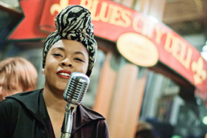 Nikki-Hill_credit_crystal-rolfe_kF-300x200 Nikki Hill: Neue Queen des Rock’n’Roll jetzt in Deutschland auf Tournee