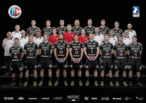 150714_HCE_Mannschaftsfoto_2015_2016_500-300x212 Handball-Bundesliga: HC Erlangen schlägt Bayer Dormagen