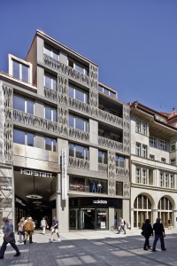 Neues-Bild-11-200x300 Entspanntes Weihnachtsshopping in der HOFSTATT mit vielen X-Mas Aktionen