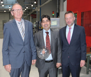 Pfeiffer Vacuum empfängt Röntgenpreisträger 2015 Pfeiffer-Vacuum-Röntgenpreis-2015_1000px_web-300x255 Pfeiffer Vacuum empfängt Röntgenpreisträger 2015