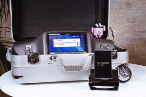 09e4bc33a6-300x199 c4c meets Google: Intelligente App-Entwicklung für Android Auto 