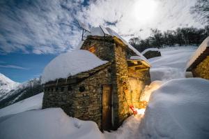 1-Alpe-Curgei-in-der-Val-Grande-Copyright-Alberto-Caldani-300x199 Sportlicher Winterspaß am Lago Maggiore