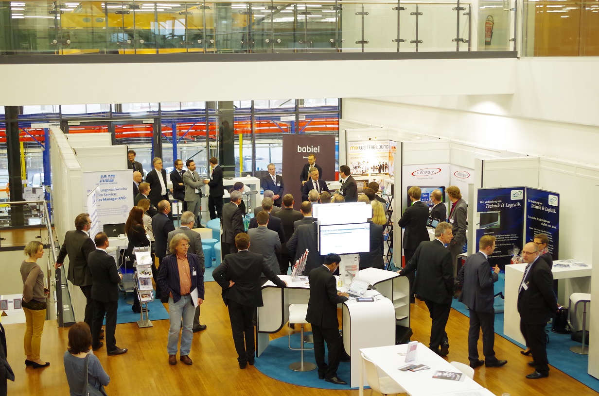 Neue Technologien im Service – einen Trend erlebbar machen Impression-Dienstleistungsforum-2015_Fachforum Neue Technologien im Service – einen Trend erlebbar machen