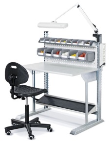 Werkbank_COMFORT_FLD000104_2-226x300 Ordnung und Komfort in Ihrer Arbeitswelt: Das Arbeitsplatzsystem der FAMI Serien COMFORT und DYNAMIC
