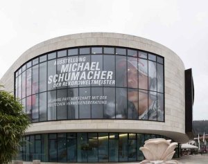 schuhmacher1_web-300x237 Michael Schumacher-Ausstellung im Congresszentrum Marburg