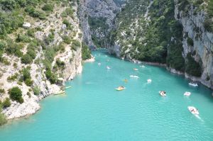 Rundreise durch Südfrankreich – von Nizza in die umliegenden Berge bis St. Tropez und Grasse ©ADT04-Lac-de-Sainte-Croix-entree-des-Gorges8-300x199 Rundreise durch Südfrankreich – von Nizza in die umliegenden Berge bis St. Tropez und Grasse