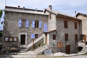Rundreise durch Südfrankreich – von Nizza in die umliegenden Berge bis St. Tropez und Grasse ©ADT04Peyresq-2-300x199 Rundreise durch Südfrankreich – von Nizza in die umliegenden Berge bis St. Tropez und Grasse