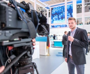 Hannover Messe 2016: Siemens-Exponate waren Publikumsmagnete 2016_HM_Siemens_hl-studios_200-1-300x249 Hannover Messe 2016: Siemens-Exponate waren Publikumsmagnete