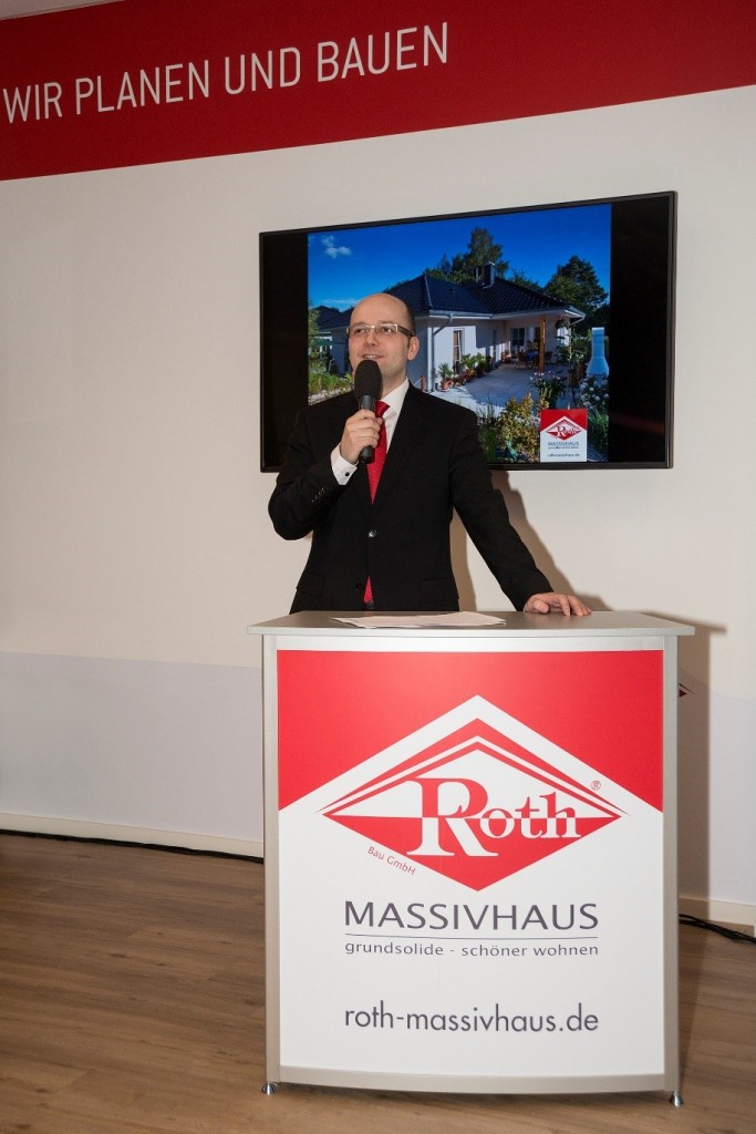 Roth-Massivhaus-ER-am-BIT-683x1024 08. Mai | Roth-Massivhaus freut sich auf Ihren Besuch | Bauherren-Informationstag in Berlin-Charlottenburg