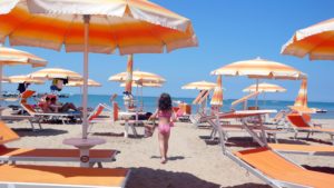 2-Lidi-Comacchio-300x169 Eventreiches Urlaubshoch über der italienischen Adriaküste