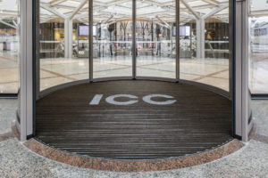 JMN8006-300x200 Repräsentables Entrée im Corporate Design - individuell gefertigte Fußmatten-Systeme als Gestaltungselemente