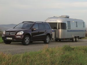 creditatcamping_cars_caravans2-1-300x225 Rameder gibt nützliche Tipps für das korrekte Parken von Wohnwagen