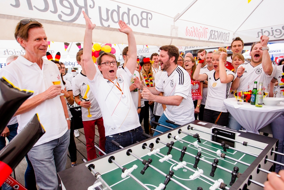 255_Y8E3041_k Santa Kick im Hotel Berlin, Berlin - das aufregende Kickerturnier zum Ausklang des Jahres