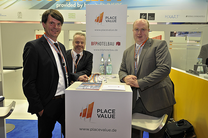 Presseinformation: TREUGAST Investment Ranking: BBB für „Rising Star“ Place Value Foto_Place_Value_Expo_Real_300kb Presseinformation: TREUGAST Investment Ranking: BBB für „Rising Star“ Place Value