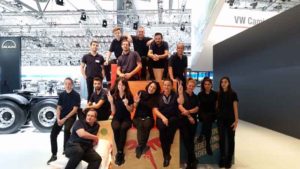 Hoch hinaus: OLYMP auf der IAA Nutzfahrzeuge 2016 IAA-NFZ-Team_web-300x169 Hoch hinaus: OLYMP auf der IAA Nutzfahrzeuge 2016