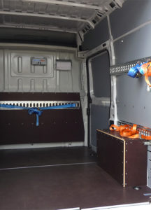 StoreVan_Einrichtung_Klimatechnik_Fiat_Ducato_4_inar-216x300 Eine mobile Werkstatt Marke StoreVan für die Installation von Klima- und Kälteanlagen