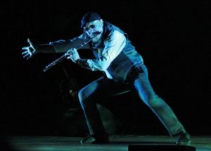 Ian-Anderson_live-credit-by-Martin-Webb_kF-300x214 Jethro Tull-Tour: Viele Klassiker in multimedialer Musiktheaterproduktion