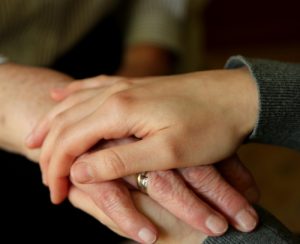 Bürgerstiftung Erlangen erhöht Engagement im Senioren-Bereich 170129_BueSti_Senioren_300_5619-300x244 Bürgerstiftung Erlangen erhöht Engagement im Senioren-Bereich