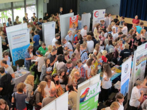 JuBi-Beratung-1-300x225 JugendBildungsmesse zu Auslandsaufenthalten in Düsseldorf
