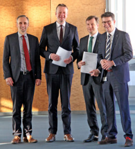 PM_IVU_AVG_1_web-272x300 Die Albtal-Verkehrs-Gesellschaft plant zukünftig mit IVU.rail