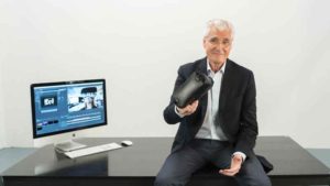PRG XL Video präsentiert Virtual Reality Anwendungen auf der BOE 2017 Sky-Du-Mont-im-Studie-bei-PRG-XL-Video_web-300x169 PRG XL Video präsentiert Virtual Reality Anwendungen auf der BOE 2017