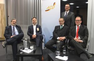 Das große Rennen um die Zeit: ACD diskutiert mit Experten über Blumenlogistik 2017_02_15_ACD_Blumenlogistik_Foto-300x196 Das große Rennen um die Zeit: ACD diskutiert mit Experten über Blumenlogistik
