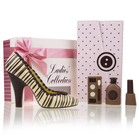 Geschenkset-Choco-High-Heel-White-Vanity-Chocolates-Dots Süße Muttertagsgeschenke aus Schokolade