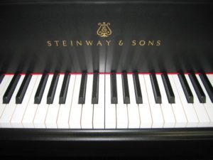 Steinway_Schriftzug-300x225 A Curious Coincidence with Steinway Grands