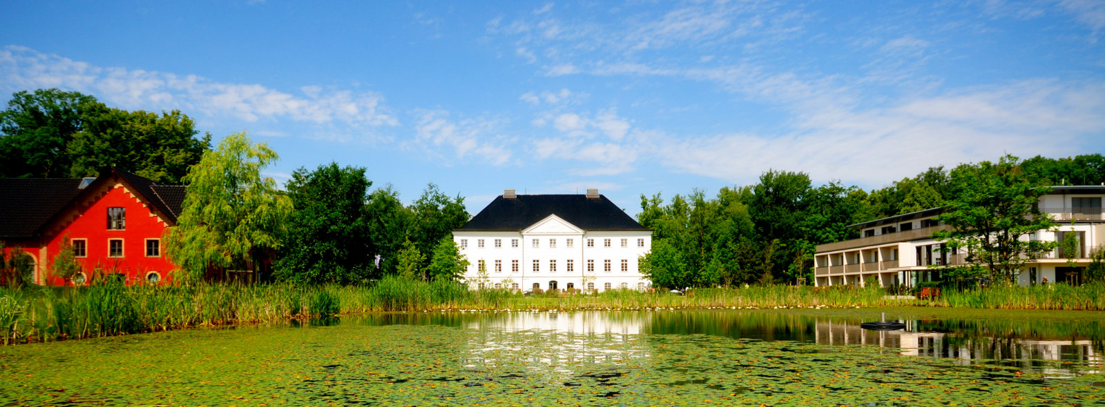 panorama Idylle, Natur, Sonne – Mit dem Himmelfahrts-Arrangement des schlossgut gross schwansee entspannte Feiertage erleben