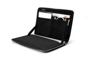 HCM-BLK3-800x534-300x200 Neues MacBook Pro – elegant geschützt